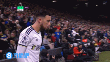 意甲半场：贝内德扎克点射破僵，比萨暂0-1帕尔马（意甲半场战报：贝内德扎克点球先拔头筹，帕尔马暂1-0领先比萨）