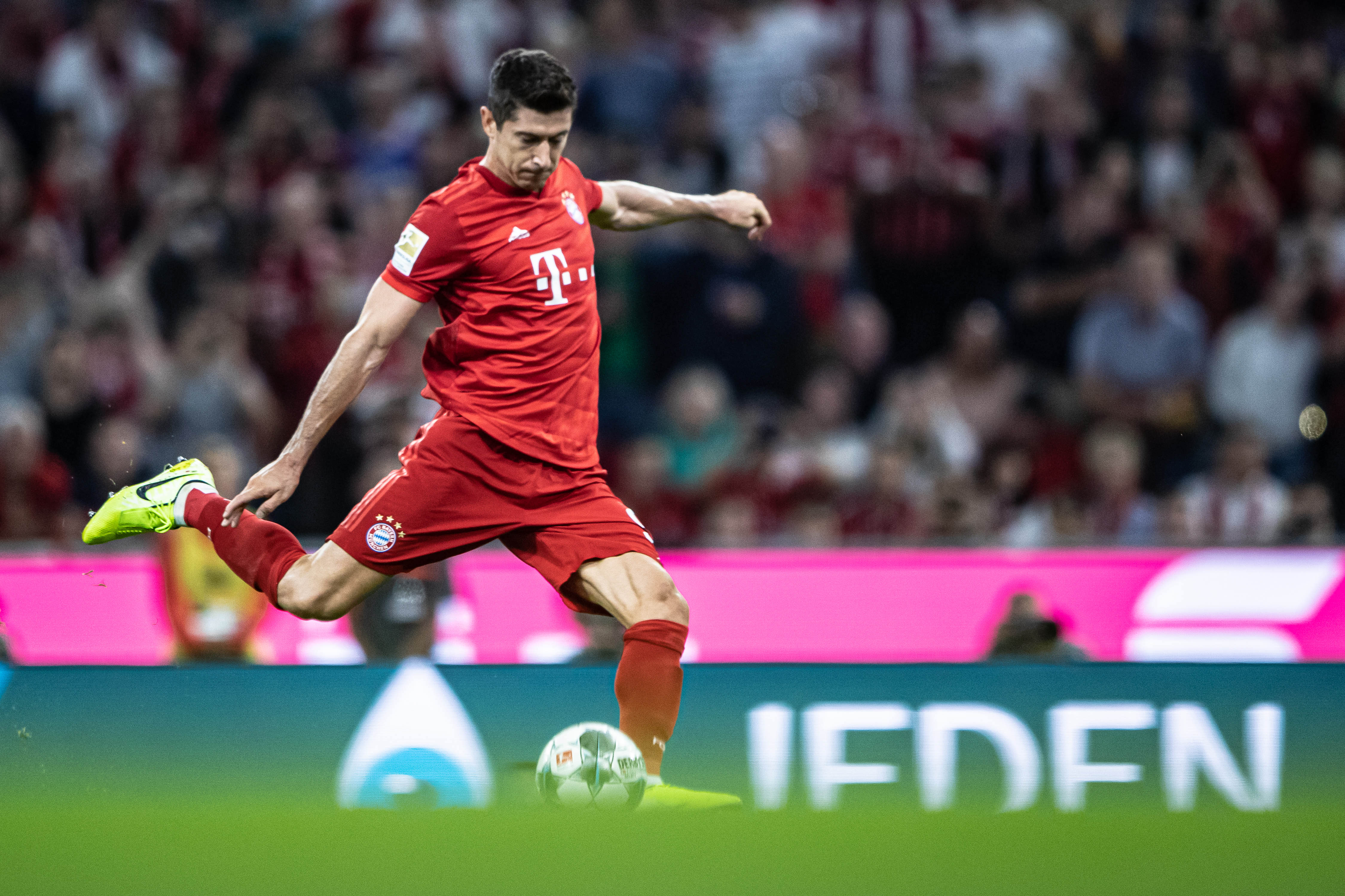 亚精英赛战报：陈威屡献神扑，海港0-0险平柔佛新山仍垫底（亚精英赛：陈威高接低挡，海港0-0逼平柔佛新山仍居垫底）