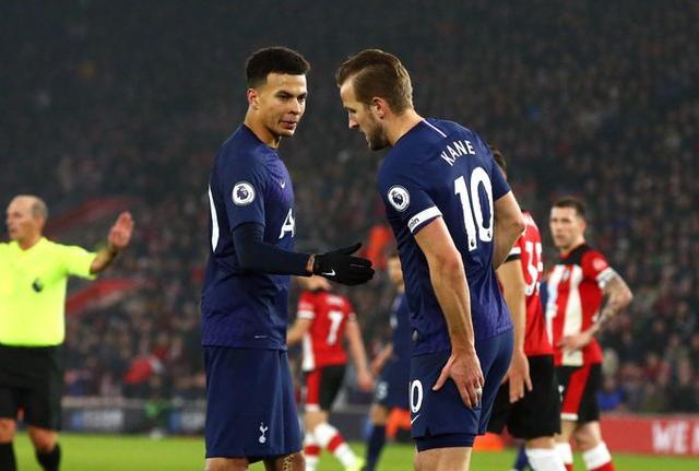 四川“巴蜀雄起杯”12月恢复：分男女组别，职业球员不能参加（四川“巴蜀雄起杯”12月重启：设男女组，职业球员不得参赛）